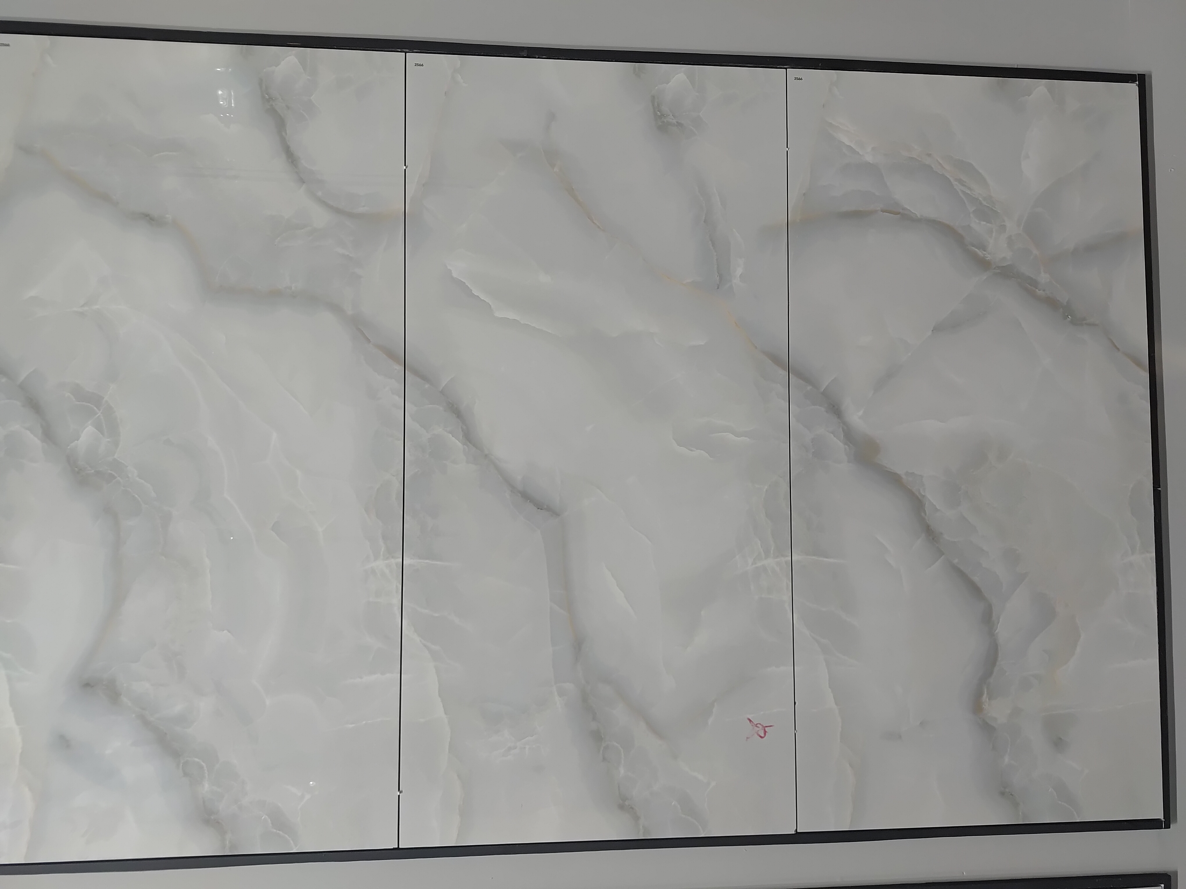 GLOSSY 600X1200MM